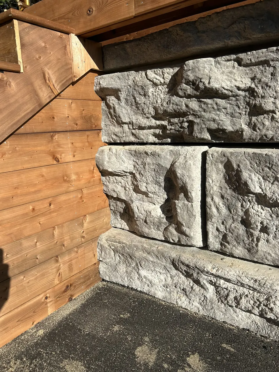 Terraced deck & glass rails: side cladding detail